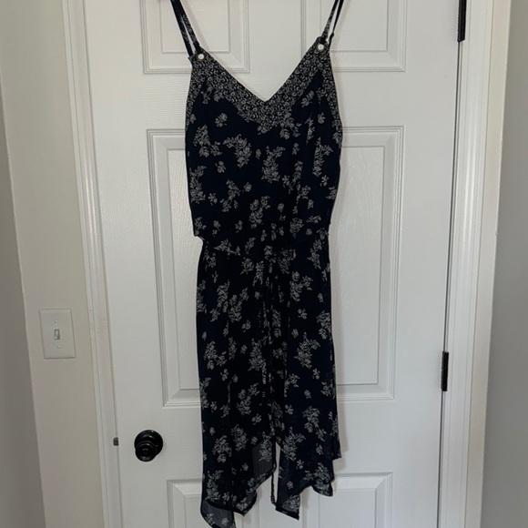 Xhilaration Dresses & Skirts - Xhilaration Black and White Patterned Dress